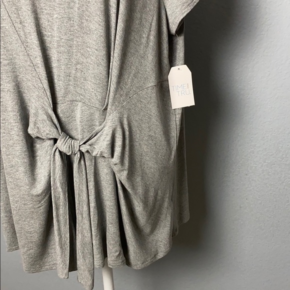 TIME & True Gray Tie Front Tee - Picture 3 of 9